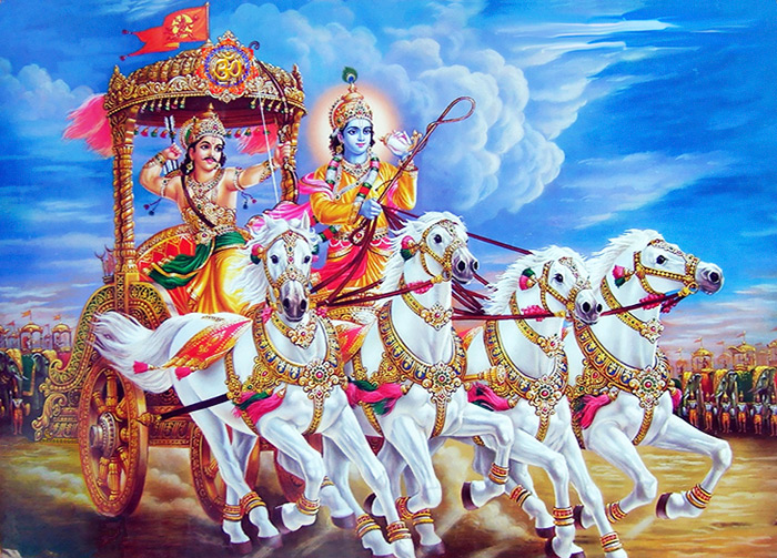 Movimento Hare Krishna faz desfile de carruagens em homenagem a divindades